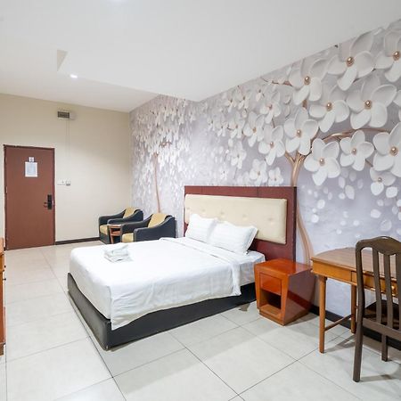 Pertama Lodge Tawau Exterior foto